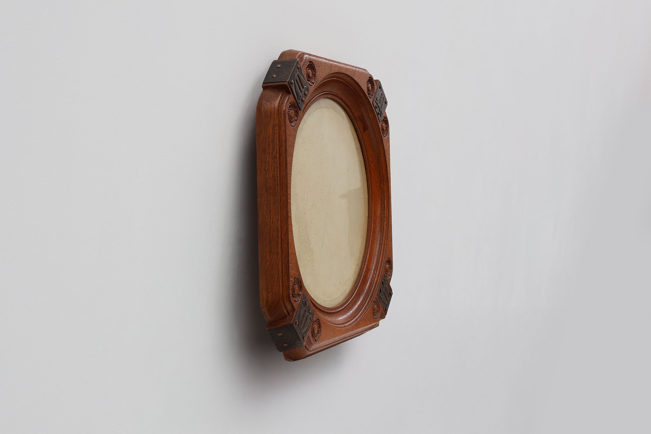 Art nouveau oak photo frame with copper decorations by Geo Verbanckthumbnail